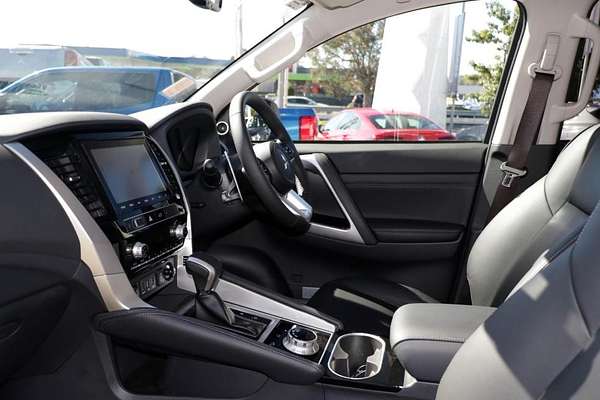2024 Mitsubishi Pajero Sport Exceed QG 4X4