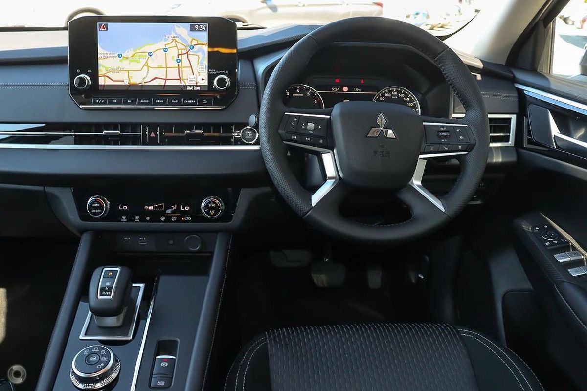 2024 Mitsubishi Outlander LS ZM AWD