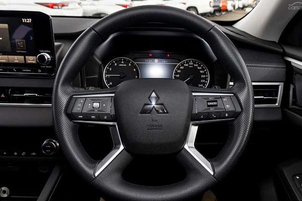 2024 Mitsubishi Outlander ES ZM 2WD
