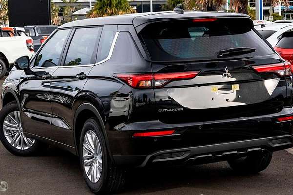 2024 Mitsubishi Outlander ES ZM 2WD