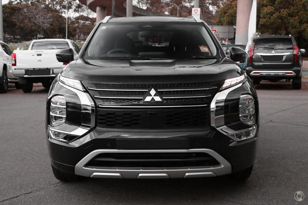 2024 Mitsubishi Outlander Exceed ZM AWD
