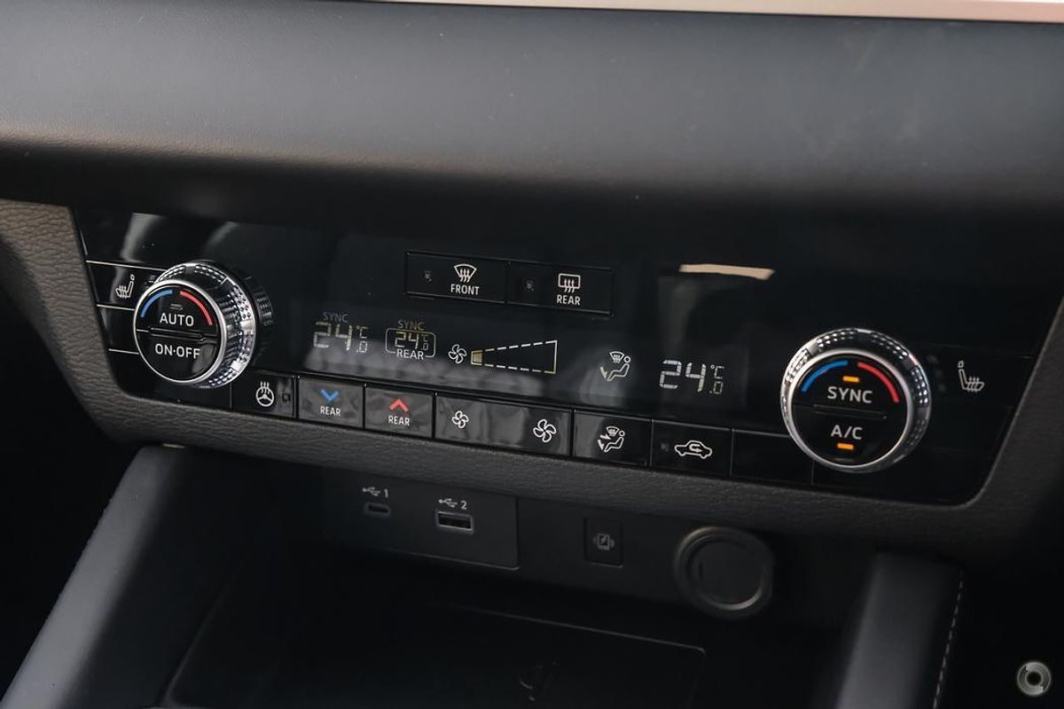 2024 Mitsubishi Outlander Exceed ZM AWD