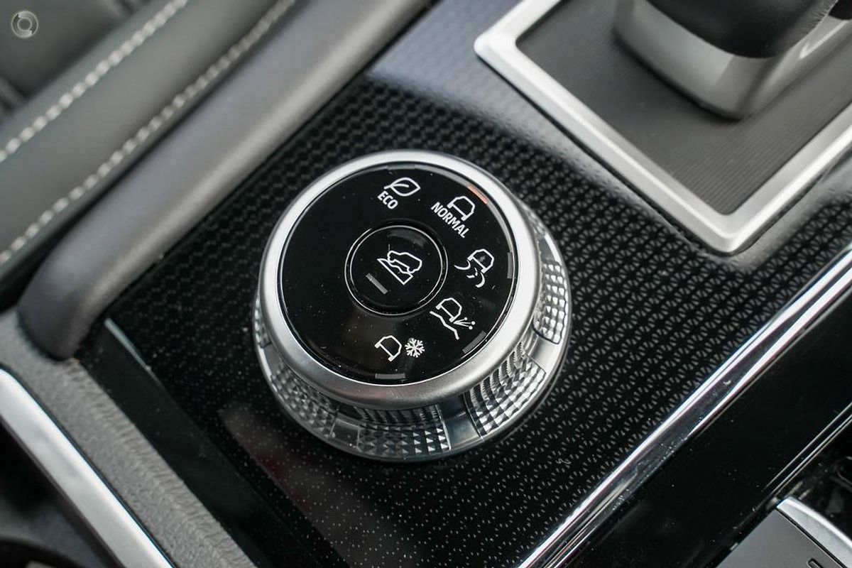 2024 Mitsubishi Outlander Black Edition ZM 2WD