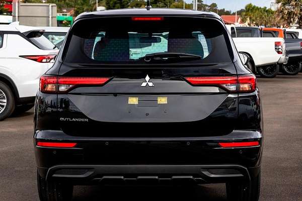 2024 Mitsubishi Outlander ES ZM 2WD