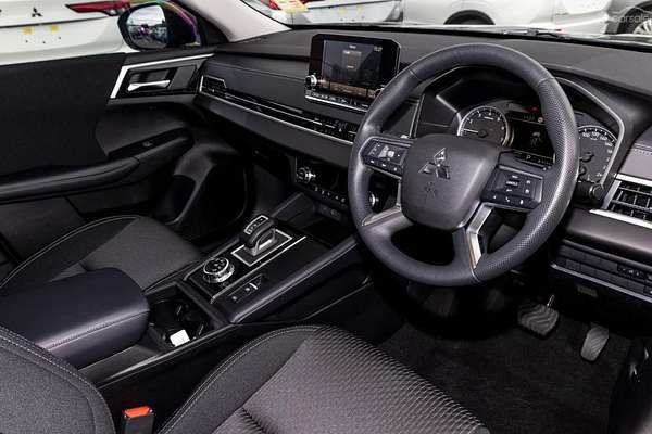 2024 Mitsubishi Outlander ES ZM 2WD