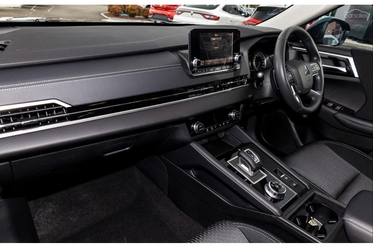 2024 Mitsubishi Outlander ES ZM 2WD