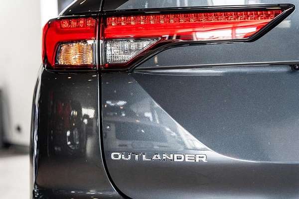 2024 Mitsubishi Outlander Exceed ZM AWD