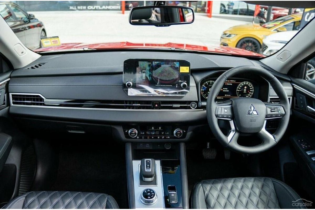 2024 Mitsubishi Outlander Exceed ZM AWD