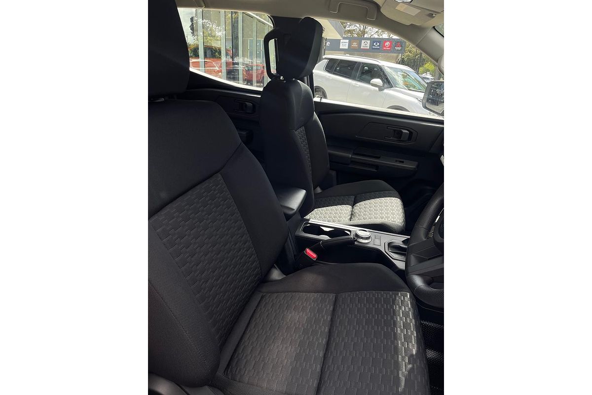 2024 Mitsubishi Triton GLX MV