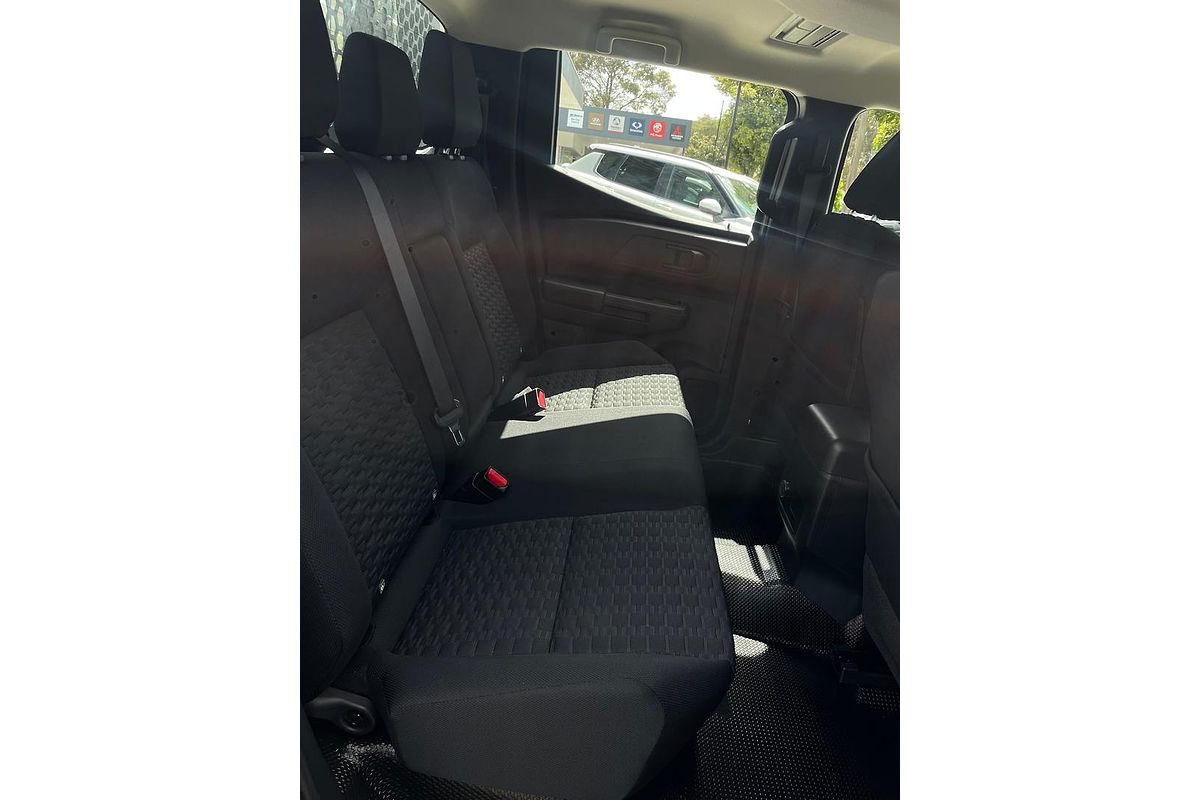 2024 Mitsubishi Triton GLX MV
