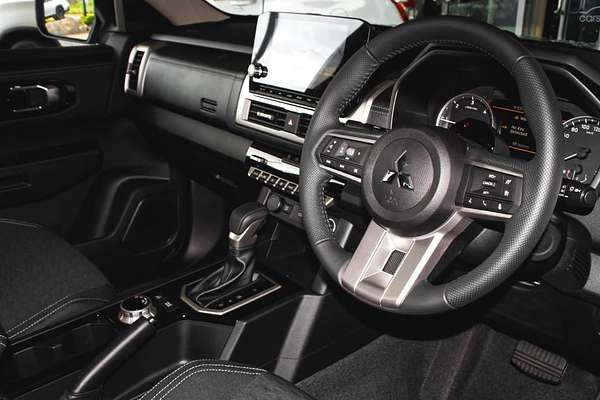 2024 Mitsubishi Triton GLS MV 4X4