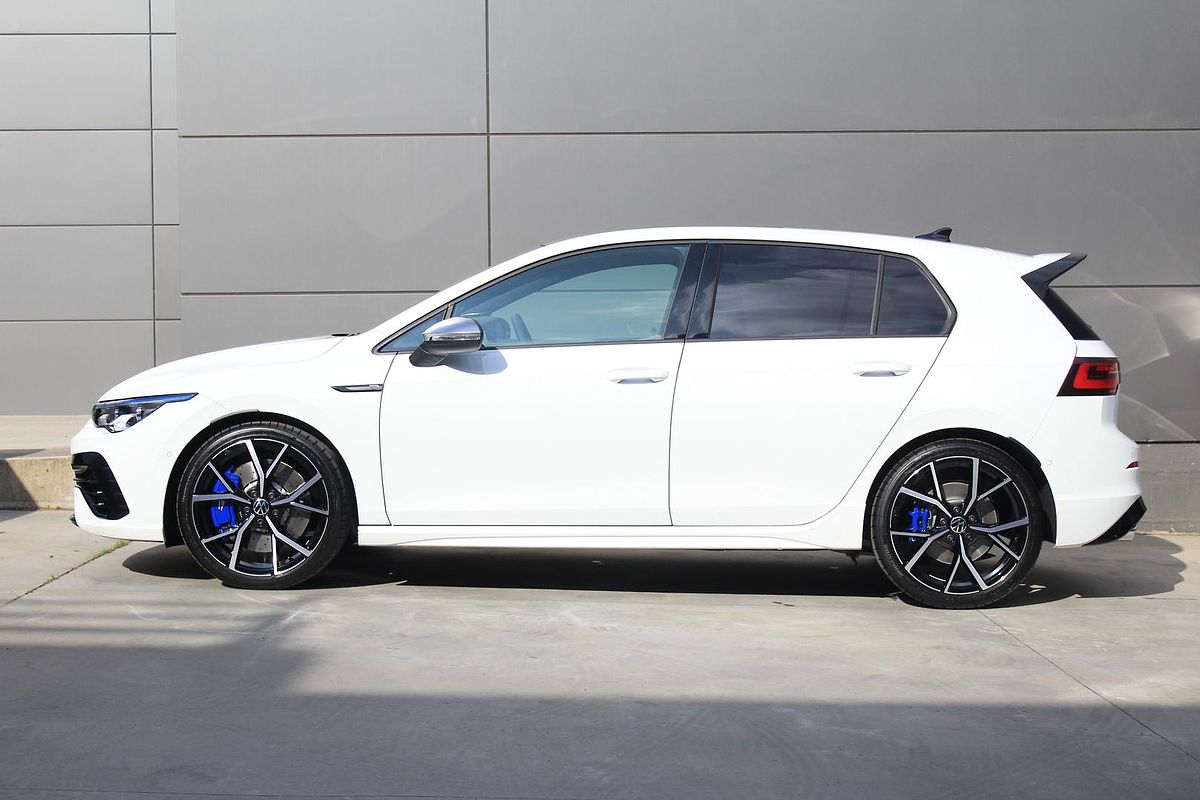 2024 Volkswagen Golf R 8