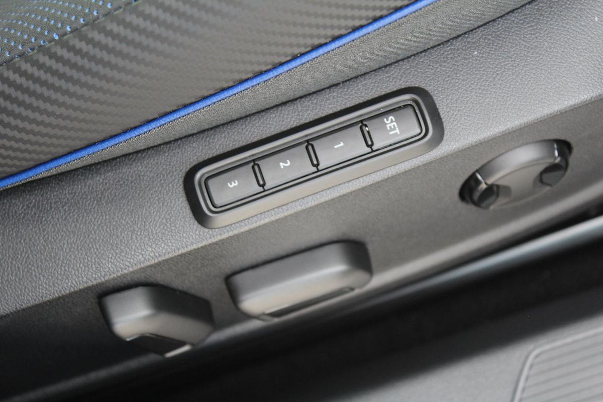 2024 Volkswagen Golf R 8