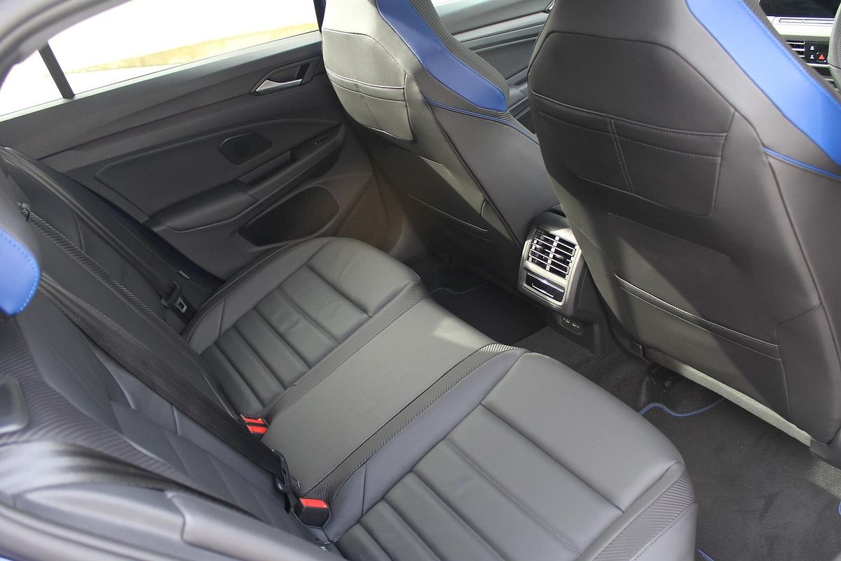 2024 Volkswagen Golf R 8