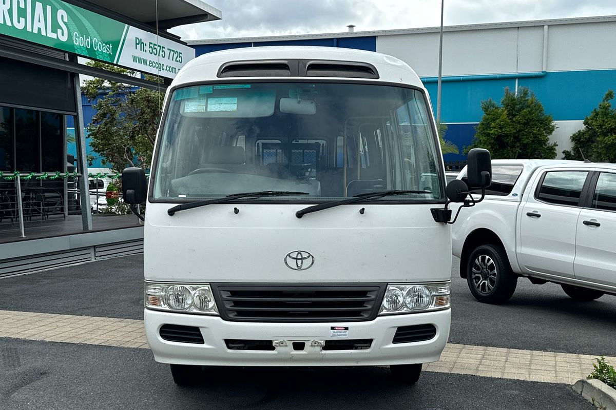 2013 Toyota COASTER DELUXE XZB50R