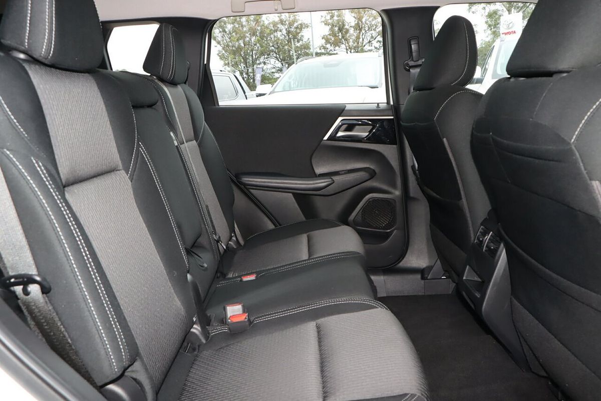 2023 Mitsubishi Outlander ES ZM