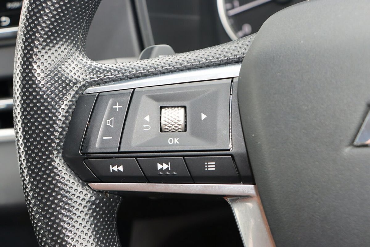 2023 Mitsubishi Outlander ES ZM