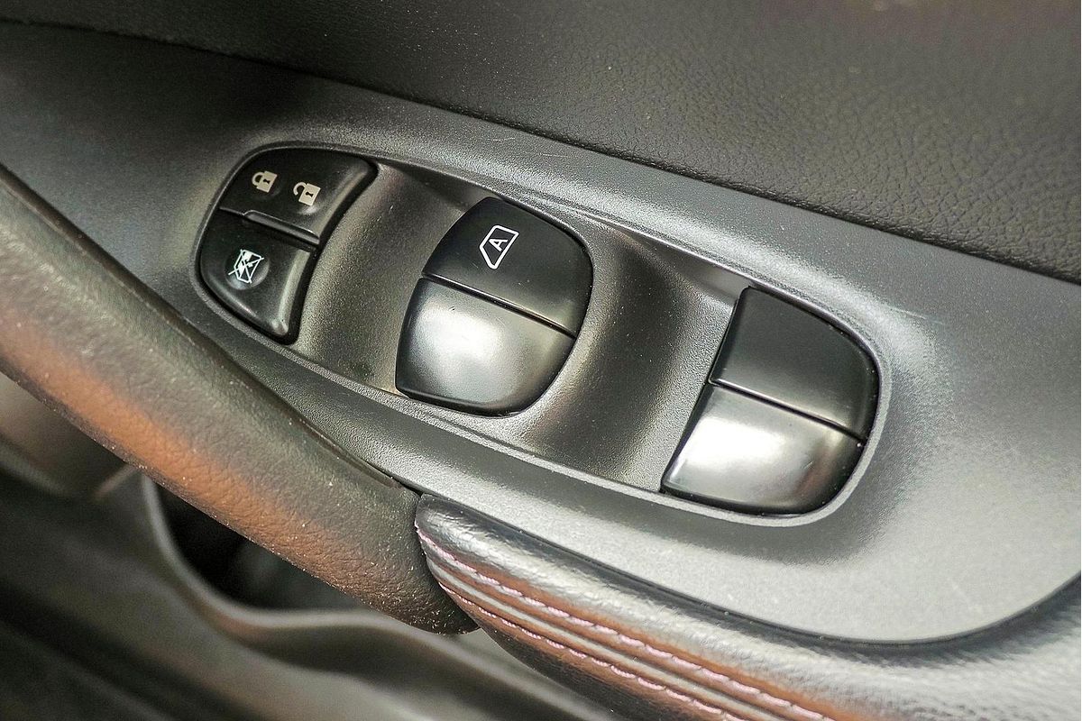 2015 Nissan X-TRAIL ST T32