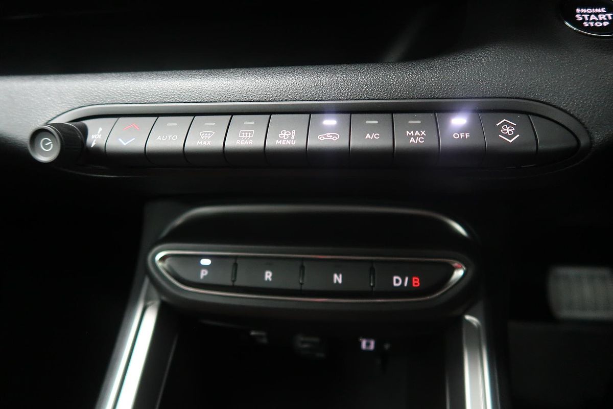 2024 Jeep Avenger Summit JJ