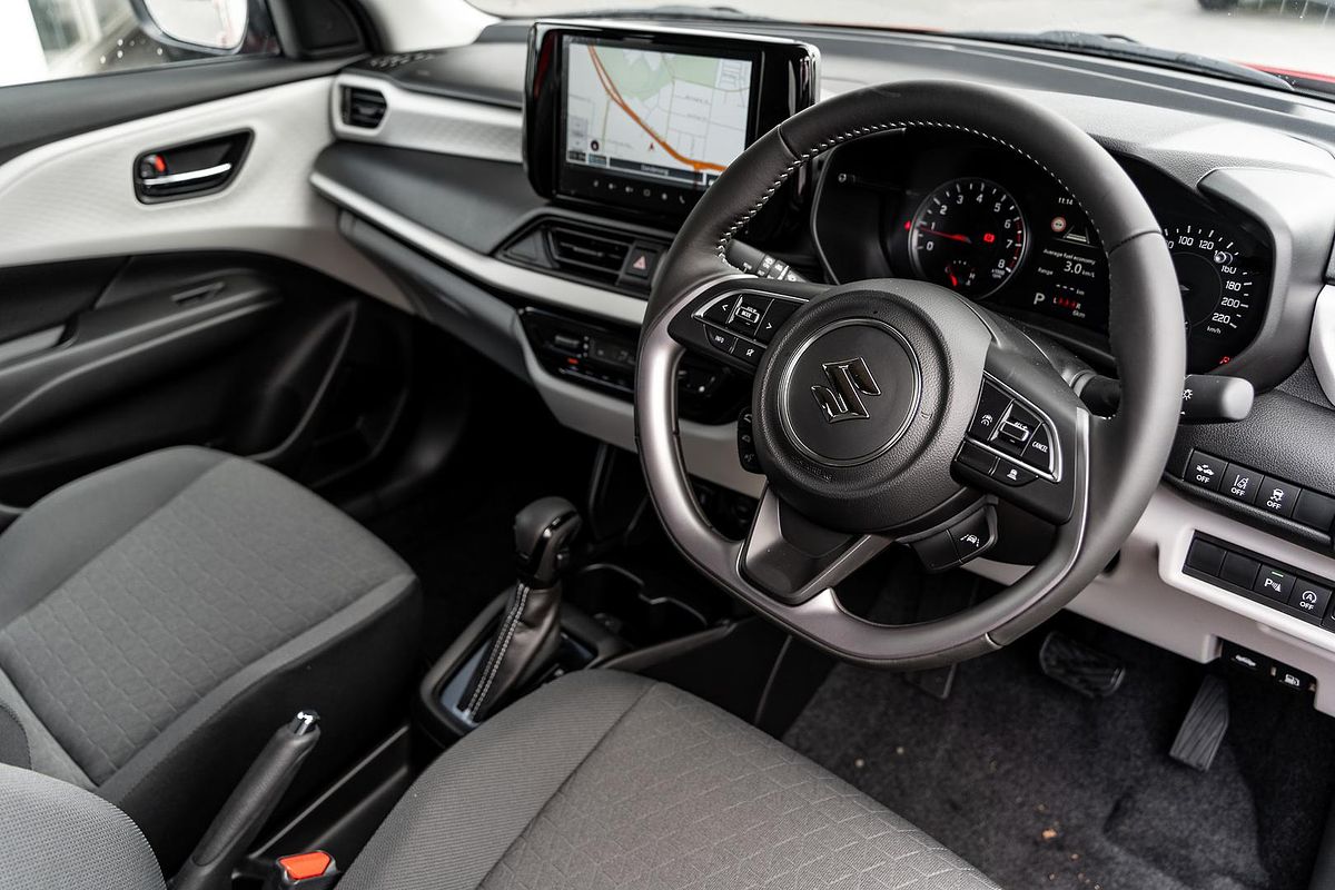 2024 Suzuki Swift Hybrid Plus UZ