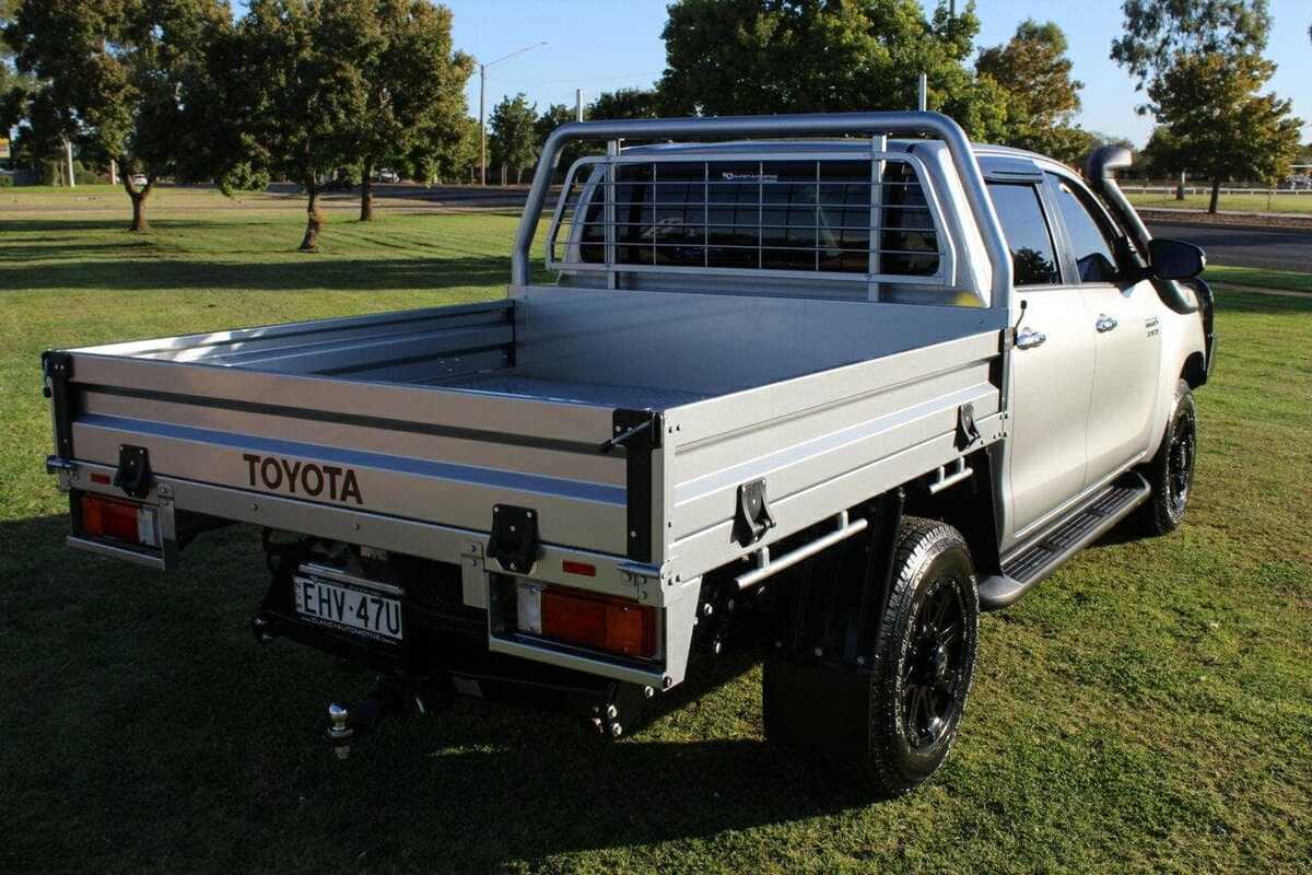 2019 Toyota HILUX SR5 GUN126R