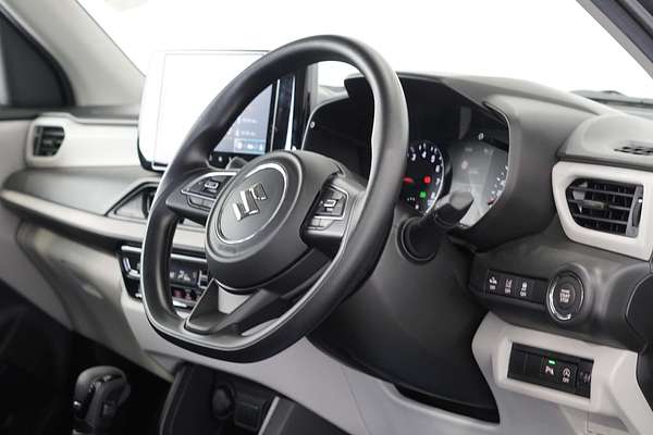 2024 Suzuki Swift Hybrid UZ