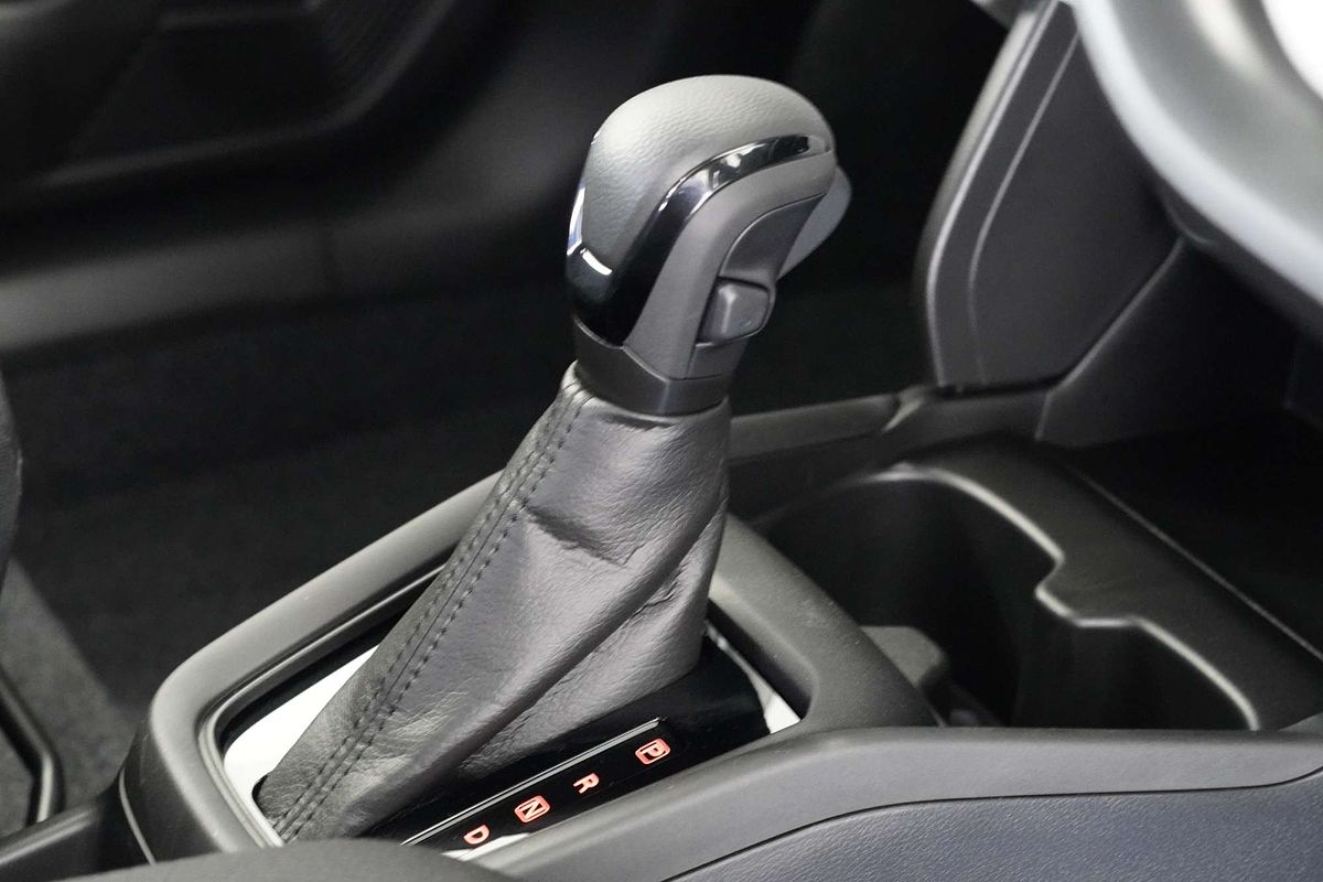 2024 Suzuki Swift Hybrid UZ