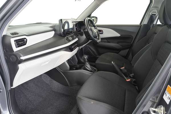 2024 Suzuki Swift Hybrid UZ