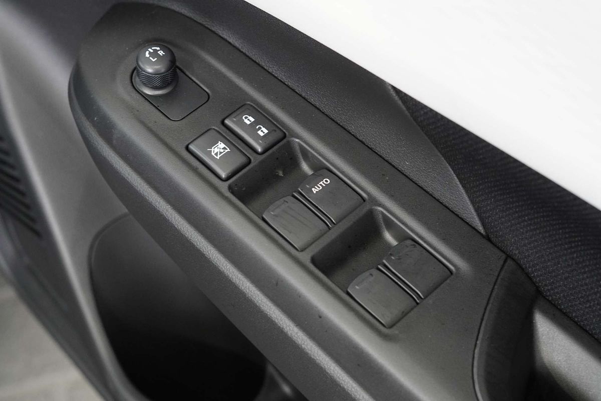 2024 Suzuki Swift Hybrid UZ