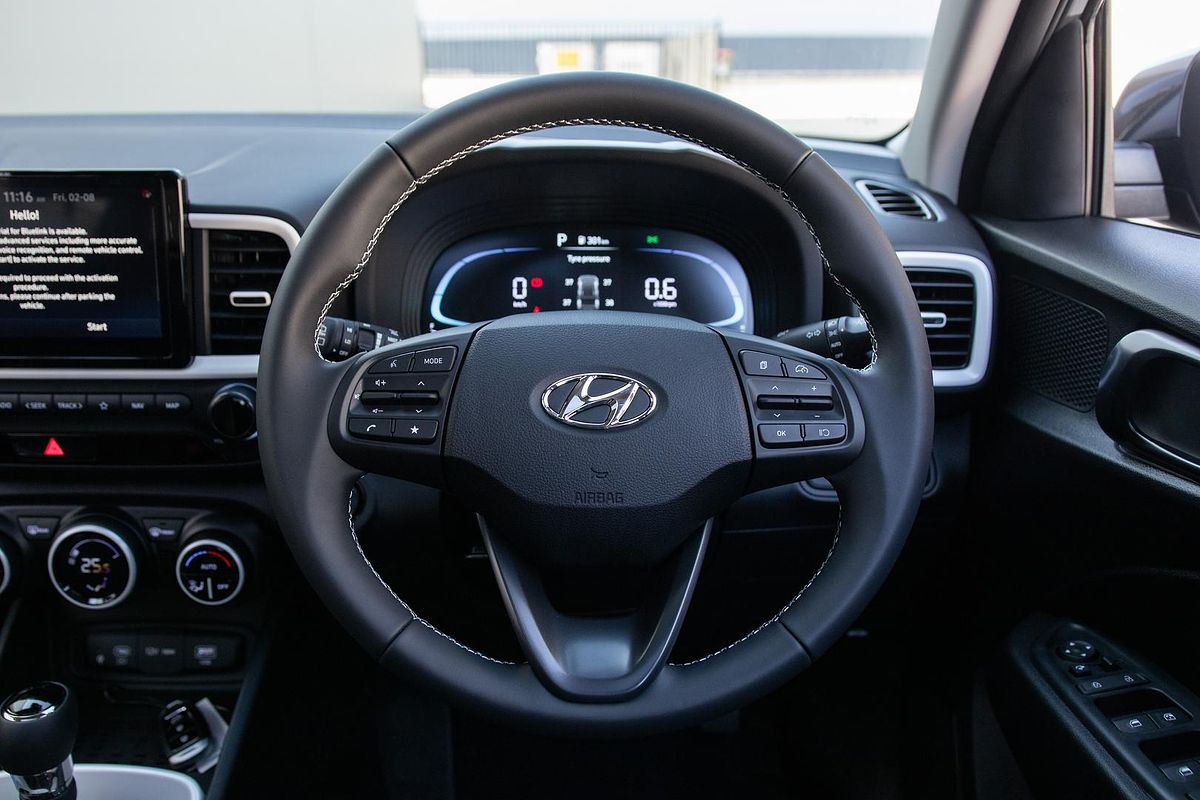 2024 Hyundai Venue Elite QX.V5