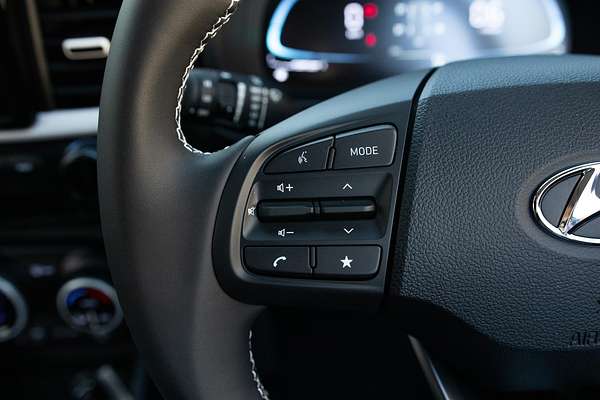 2024 Hyundai Venue Elite QX.V5