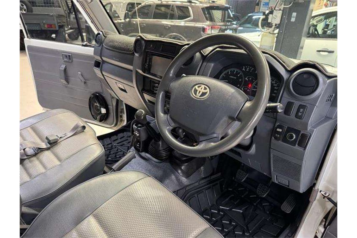 2009 Toyota Landcruiser Workmate Troopcarrier VDJ78R
