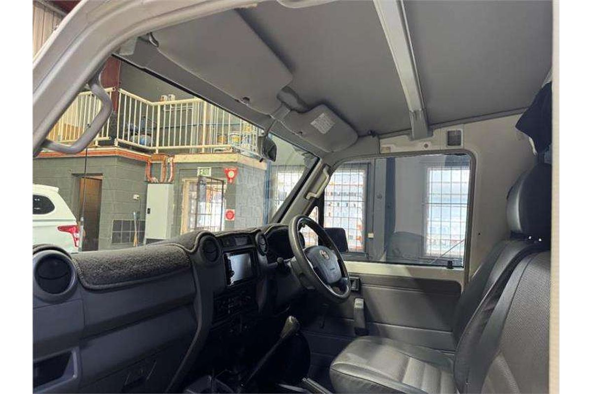 2009 Toyota Landcruiser Workmate Troopcarrier VDJ78R