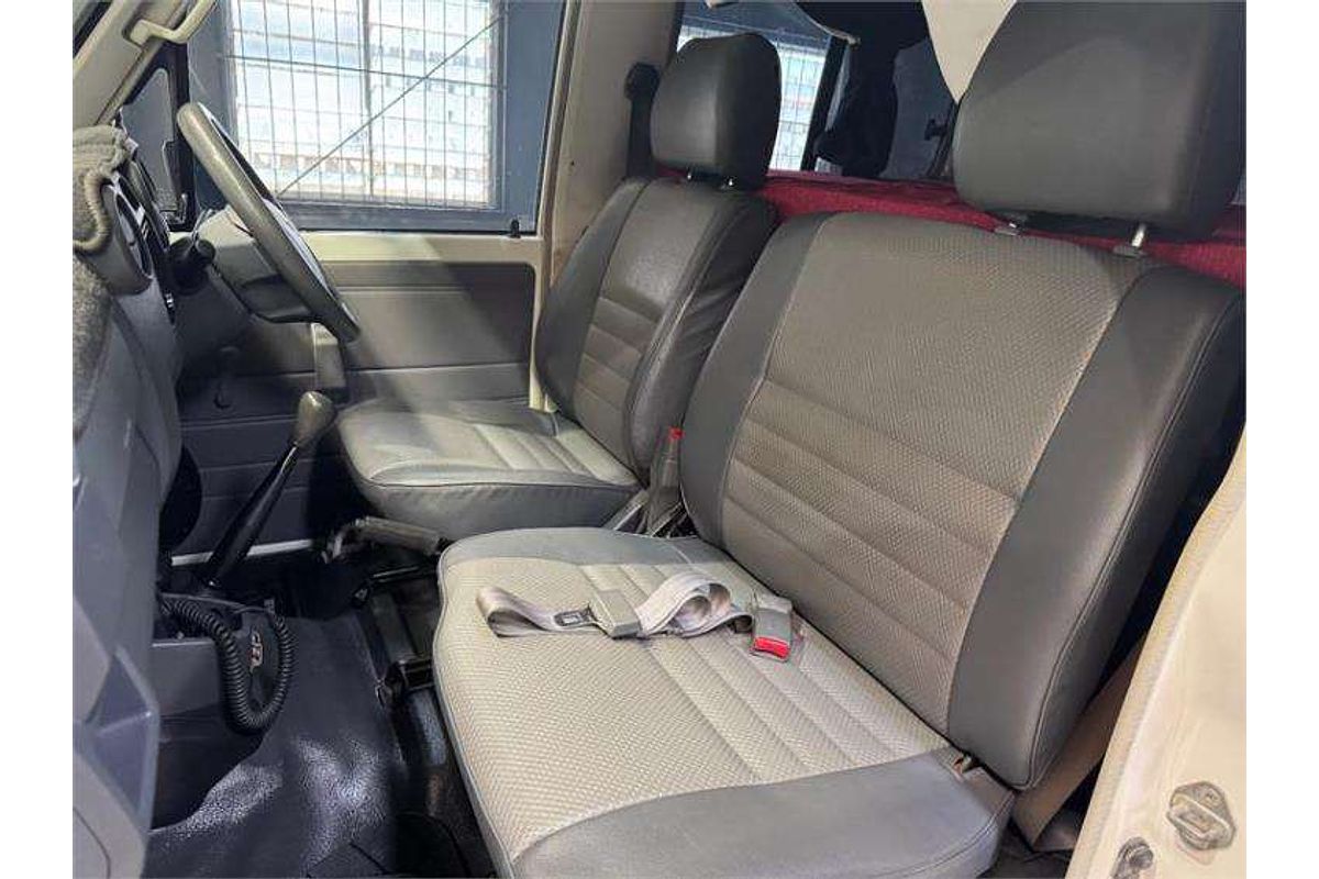 2009 Toyota Landcruiser Workmate Troopcarrier VDJ78R