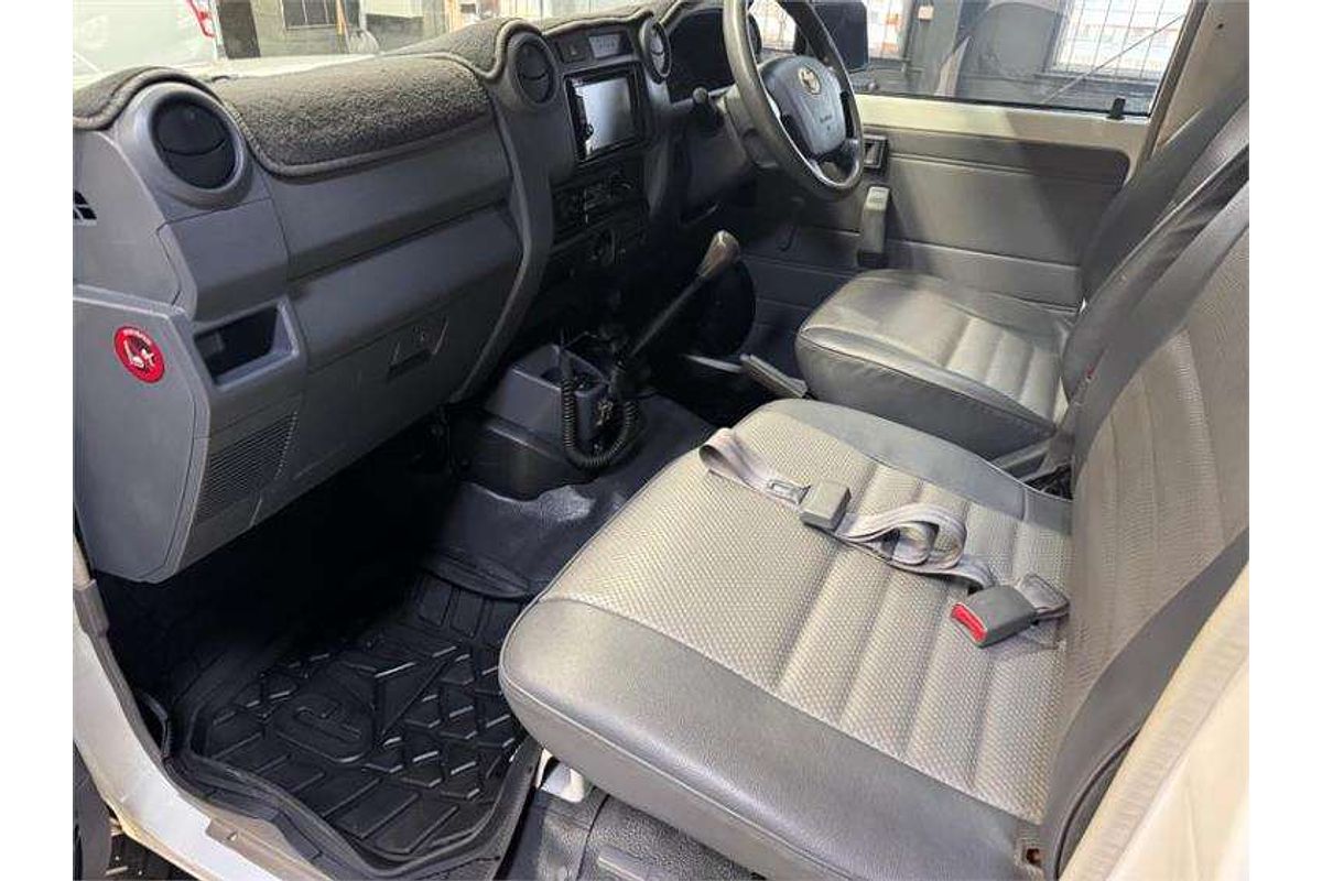 2009 Toyota Landcruiser Workmate Troopcarrier VDJ78R