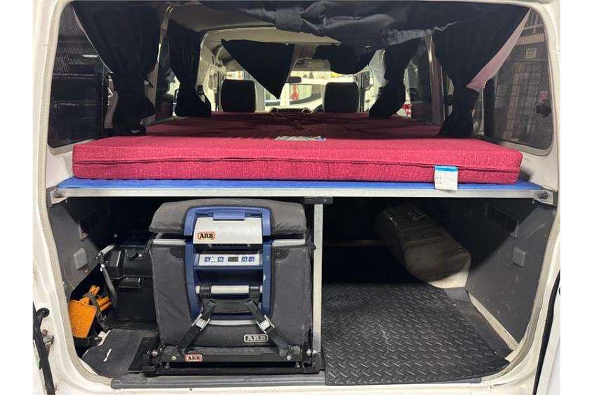 2009 Toyota Landcruiser Workmate Troopcarrier VDJ78R
