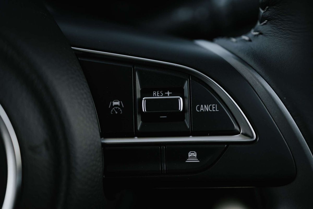 2024 Suzuki Swift Hybrid Plus UZ
