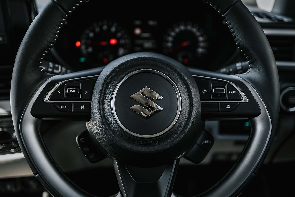 2024 Suzuki Swift Hybrid Plus UZ