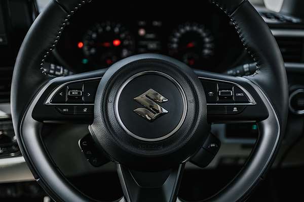 2024 Suzuki Swift Hybrid Plus UZ