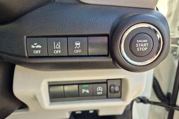 2024 Suzuki Swift Hybrid Plus UZ