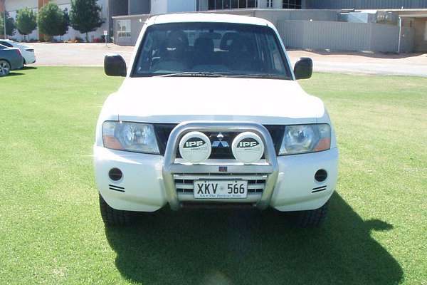 2006 Mitsubishi Pajero GLX NP