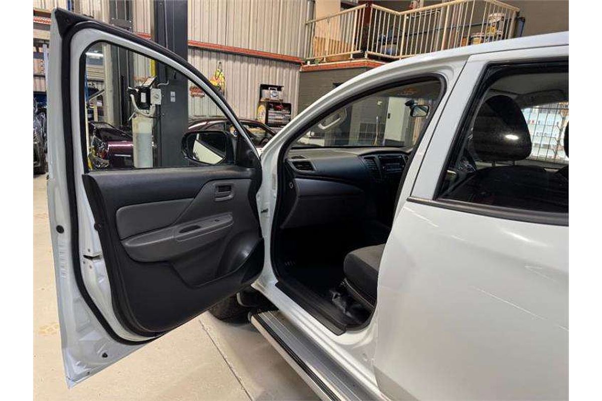 2016 Mitsubishi Triton GLX MQ 4X4