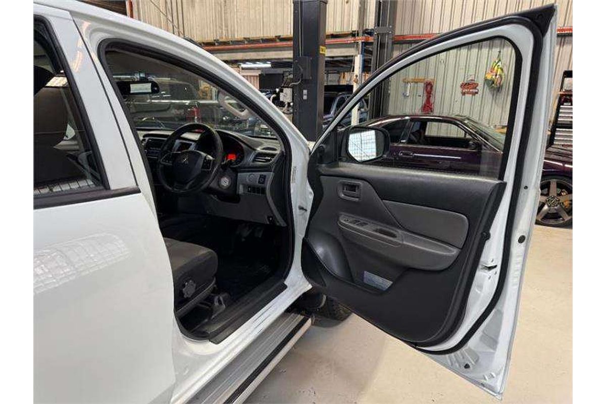 2016 Mitsubishi Triton GLX MQ 4X4