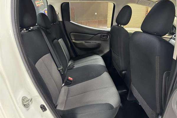 2016 Mitsubishi Triton GLX MQ 4X4