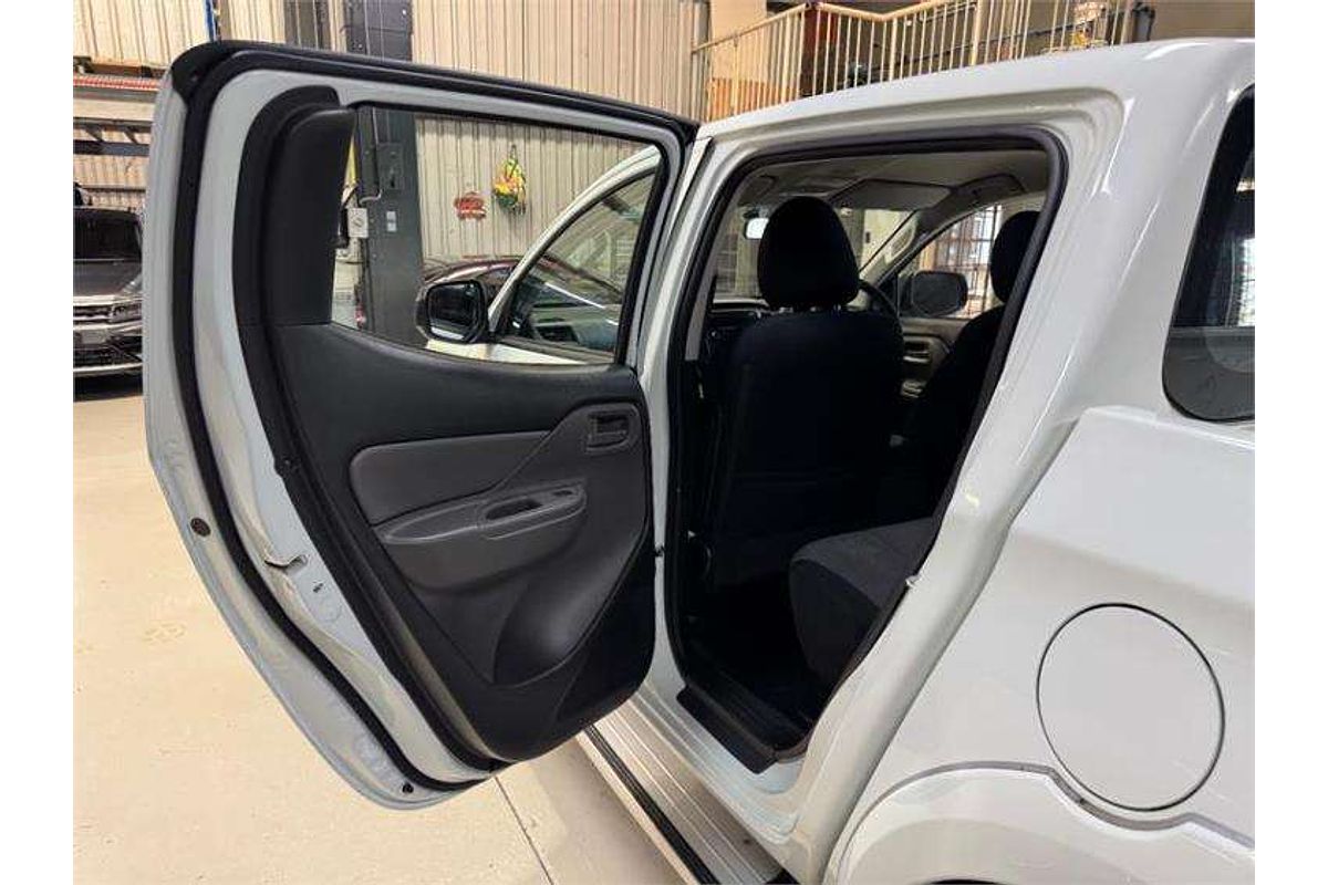 2016 Mitsubishi Triton GLX MQ 4X4