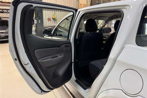 2016 Mitsubishi Triton GLX MQ 4X4