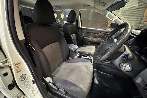 2016 Mitsubishi Triton GLX MQ 4X4