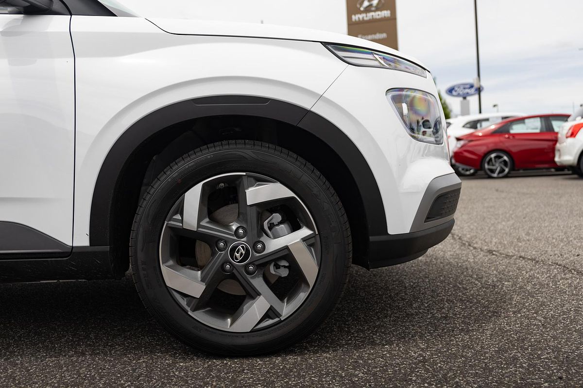 2024 Hyundai Venue Elite QX.V5