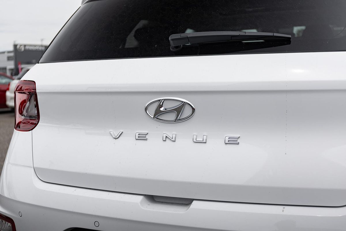 2024 Hyundai Venue Elite QX.V5