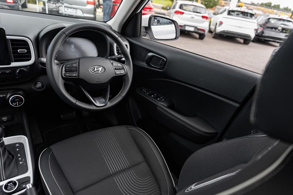 2024 Hyundai Venue Elite QX.V5